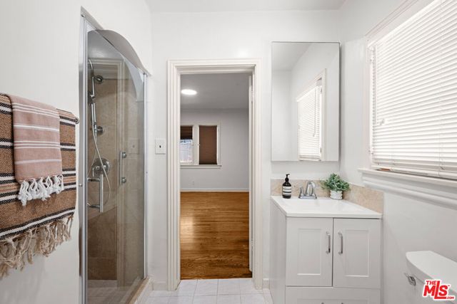 637 N Detroit Street, Los Angeles, CA 90036
