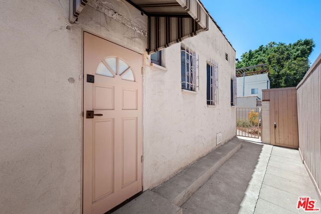 637 N Detroit Street, Los Angeles, CA 90036