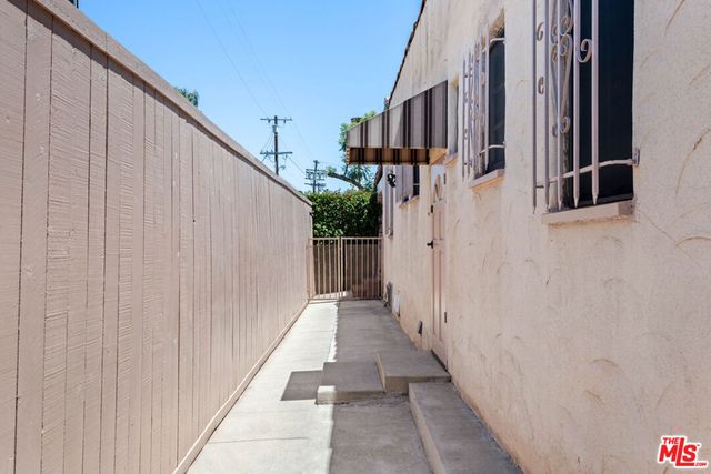 637 N Detroit Street, Los Angeles, CA 90036