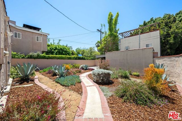 637 N Detroit Street, Los Angeles, CA 90036