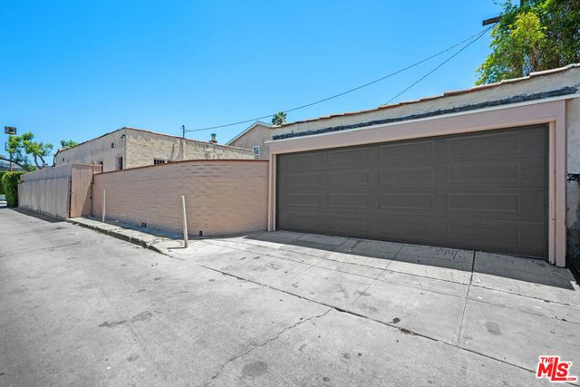 637 N Detroit Street, Los Angeles, CA 90036