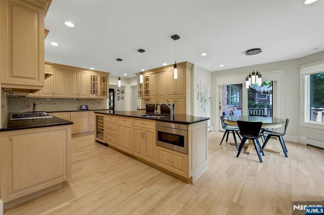 1330 Pennington Road, Teaneck, NJ 07666
