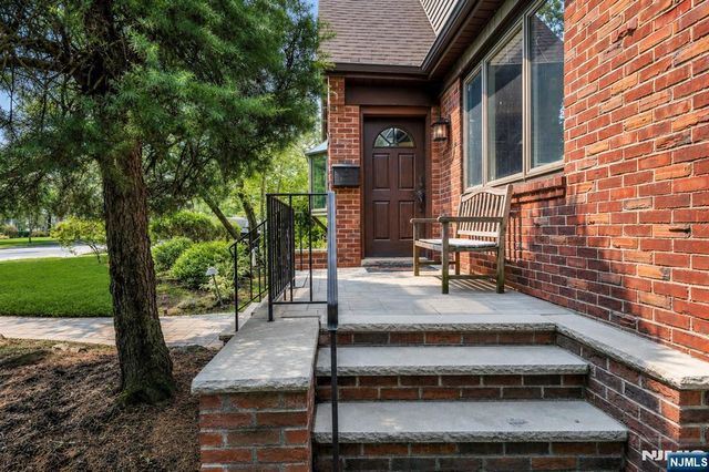 1330 Pennington Road, Teaneck, NJ 07666