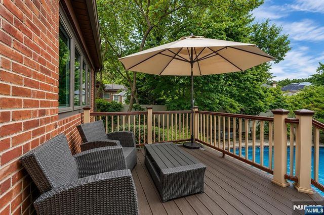 1330 Pennington Road, Teaneck, NJ 07666