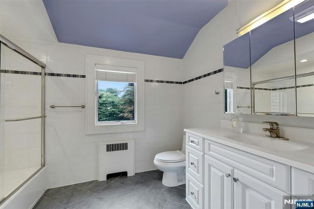 1330 Pennington Road, Teaneck, NJ 07666