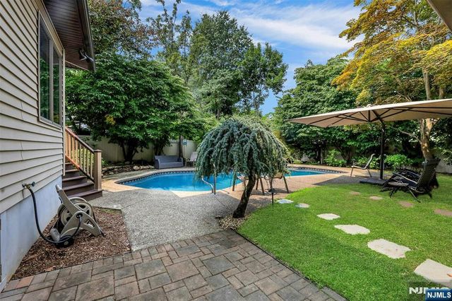 1330 Pennington Road, Teaneck, NJ 07666