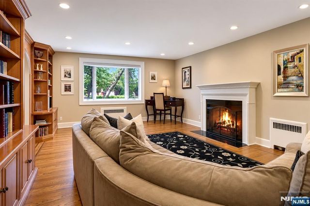 1330 Pennington Road, Teaneck, NJ 07666