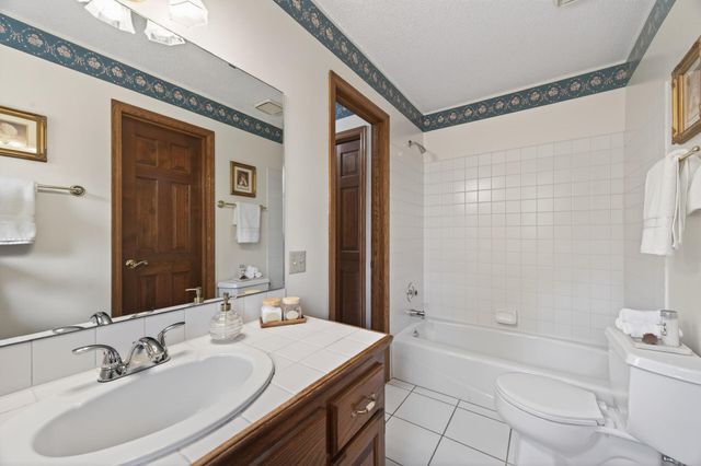 11830 175th Street W, Lakeville, MN 55044