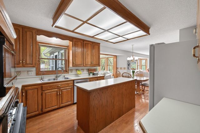 11830 175th Street W, Lakeville, MN 55044