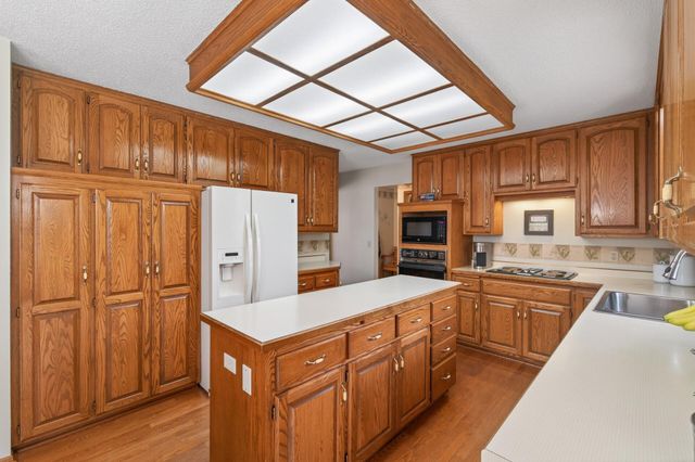 11830 175th Street W, Lakeville, MN 55044