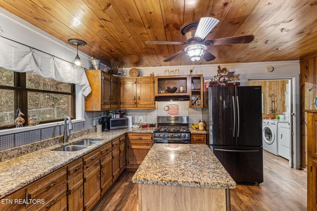 158 County Road 484, Englewood, TN 37329