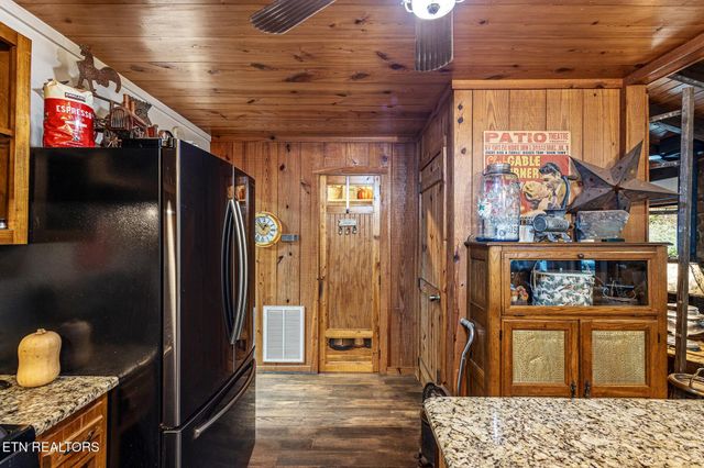 158 County Road 484, Englewood, TN 37329