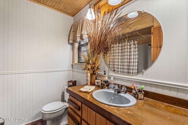 158 County Road 484, Englewood, TN 37329