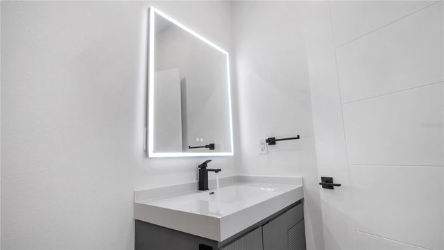 2118 4TH STREET, St Petersburg, FL 33705