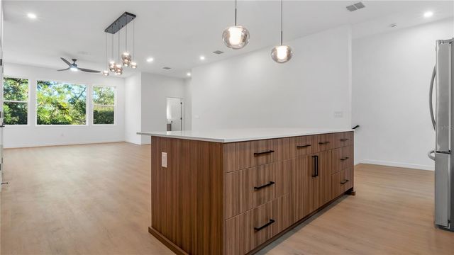 2118 4TH STREET, St Petersburg, FL 33705