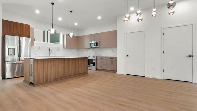 2118 4TH STREET, St Petersburg, FL 33705