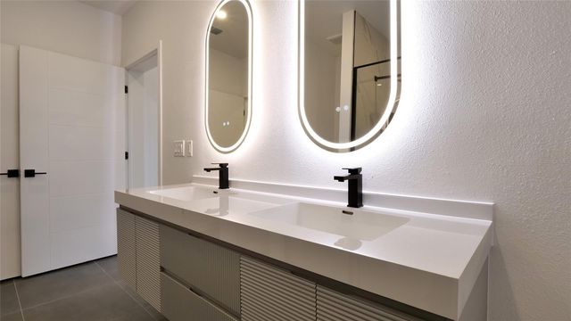 2118 4TH STREET, St Petersburg, FL 33705