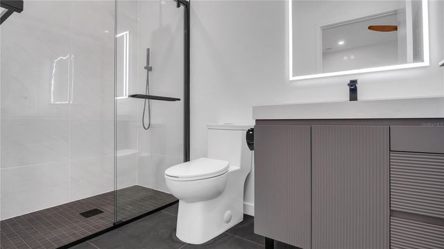 2118 4TH STREET, St Petersburg, FL 33705