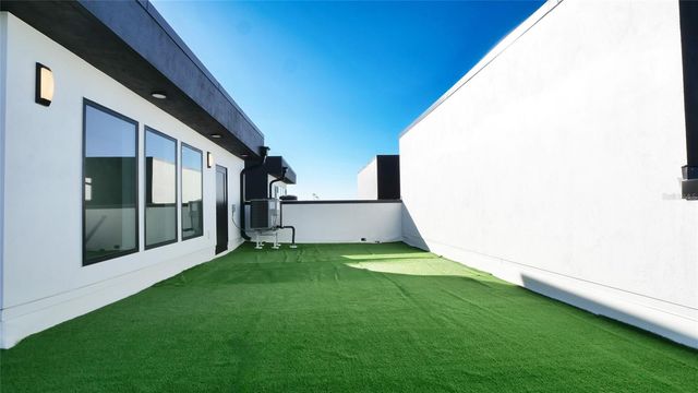 2118 4TH STREET, St Petersburg, FL 33705