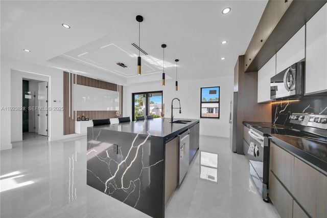 2614 44th ST W, Lehigh Acres, FL 33971