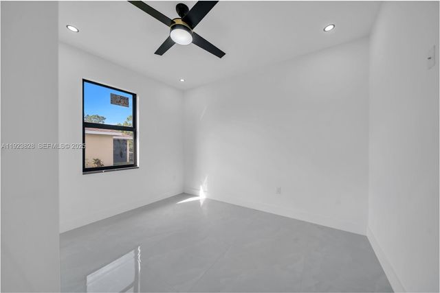 2614 44th ST W, Lehigh Acres, FL 33971