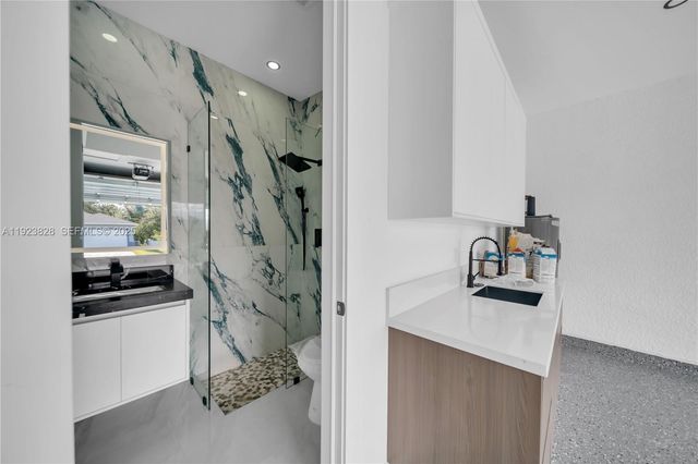 2614 44th ST W, Lehigh Acres, FL 33971