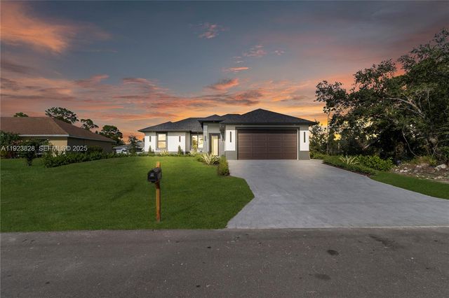 2614 44th ST W, Lehigh Acres, FL 33971