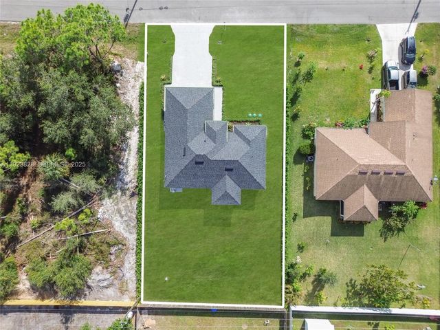 2614 44th ST W, Lehigh Acres, FL 33971