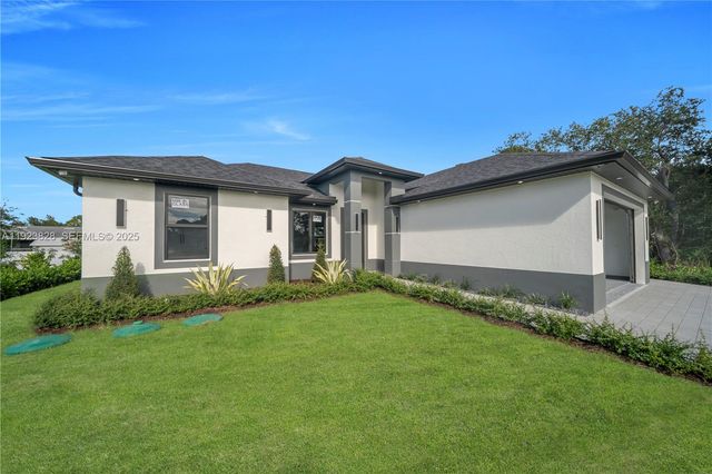 2614 44th ST W, Lehigh Acres, FL 33971