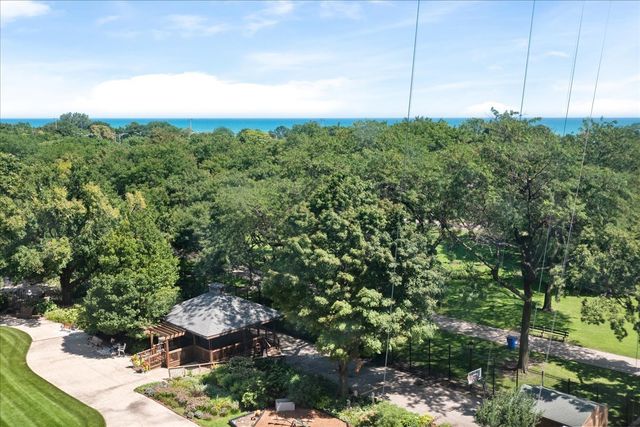 5455 N Sheridan Road 805, Chicago, IL 60640