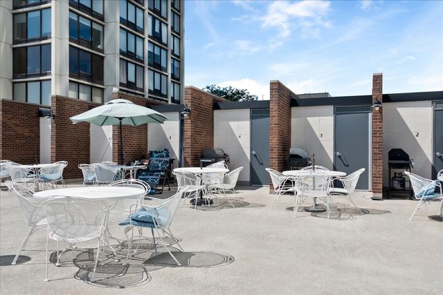 5455 N Sheridan Road 805, Chicago, IL 60640