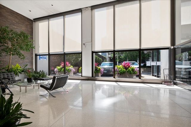 5455 N Sheridan Road 805, Chicago, IL 60640