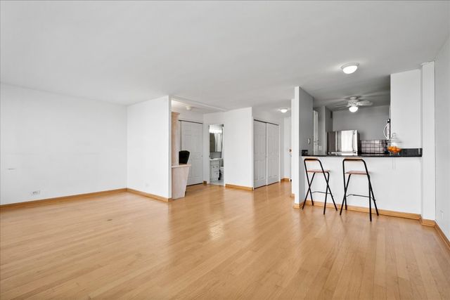 5455 N Sheridan Road 805, Chicago, IL 60640