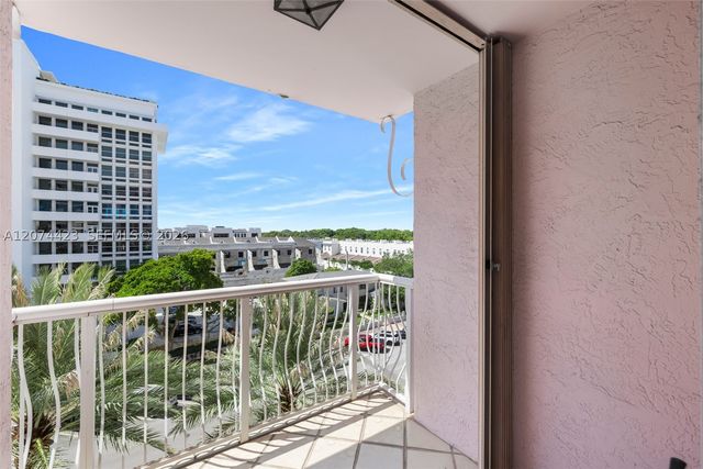 721 Biltmore Way 601, Coral Gables, FL 33134