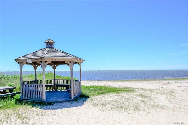 35 Melrose Parkway, East Patchogue, NY 11772