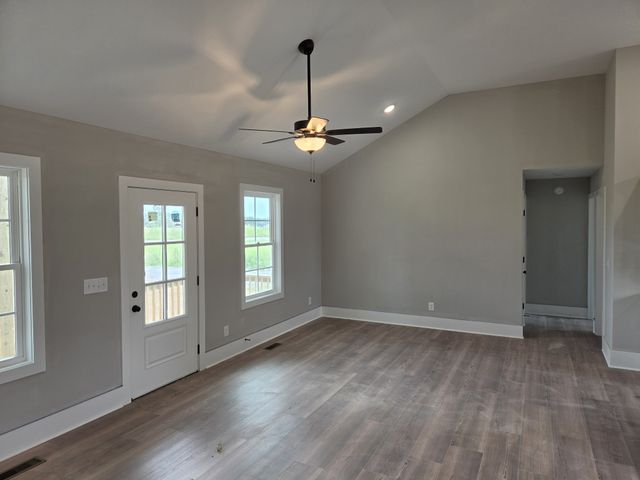 240 Blair Rd, Mcminnville, TN 37110