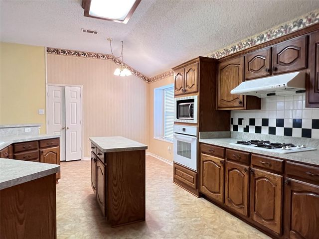 1507 Warm Springs Drive, Allen, TX 75002