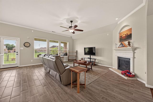 6031 Oxford Lake Drive, Rosenberg, TX 77471