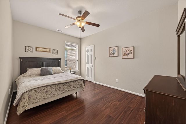 6031 Oxford Lake Drive, Rosenberg, TX 77471