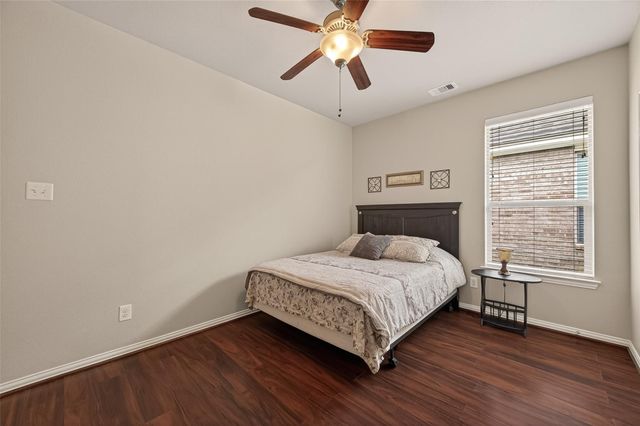 6031 Oxford Lake Drive, Rosenberg, TX 77471