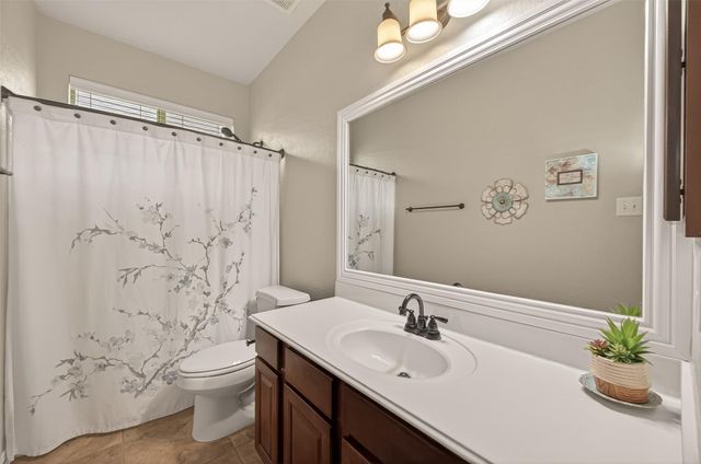 6031 Oxford Lake Drive, Rosenberg, TX 77471