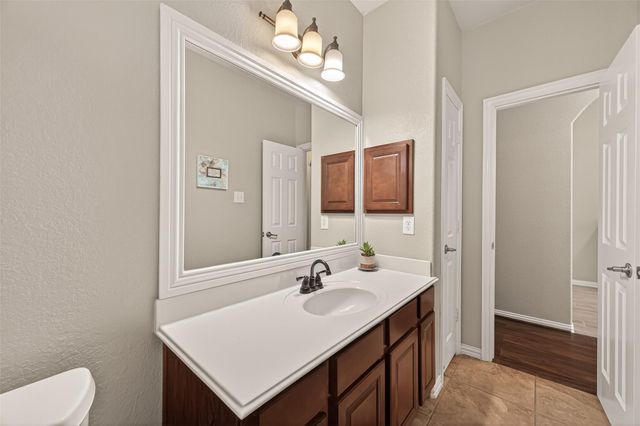 6031 Oxford Lake Drive, Rosenberg, TX 77471