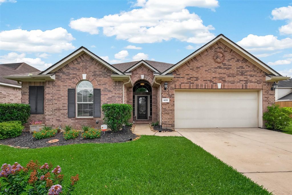 6031 Oxford Lake Drive, Rosenberg, TX 77471