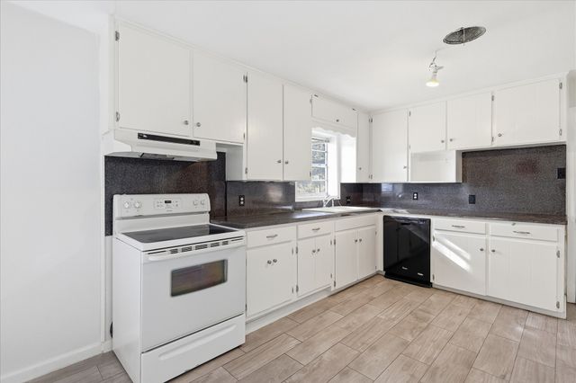 649 Ponderosa Drive, Hurst, TX 76053