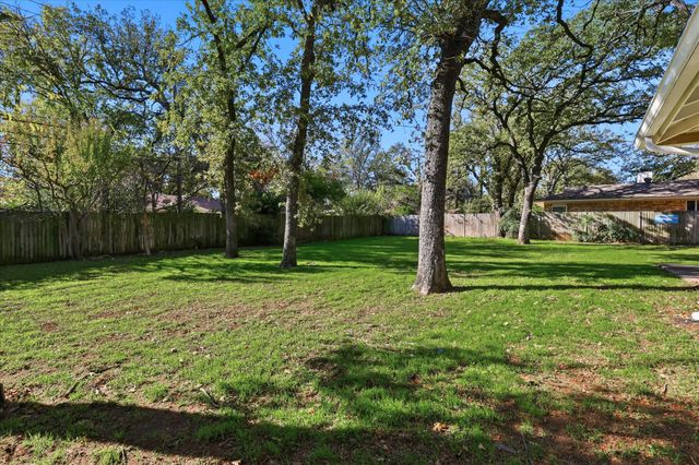 649 Ponderosa Drive, Hurst, TX 76053