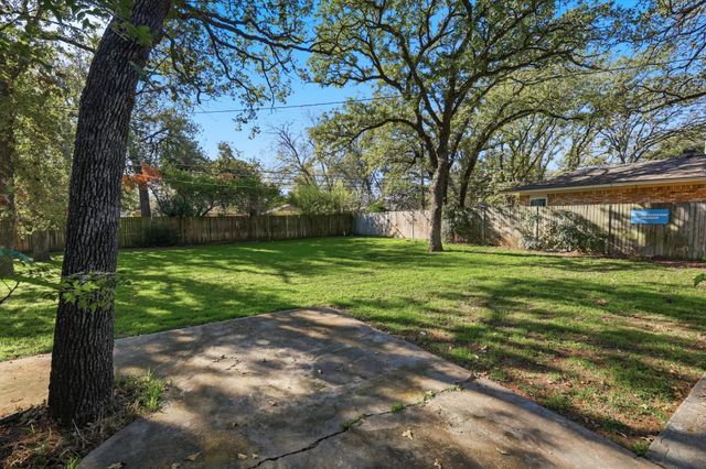 649 Ponderosa Drive, Hurst, TX 76053