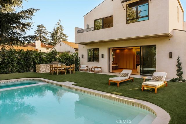 4940 Hesperia Ave, Encino, CA 91316