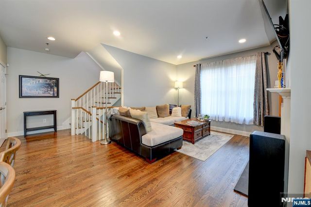 50 Bloomfield Avenue 50, Essex Fells, NJ 07021