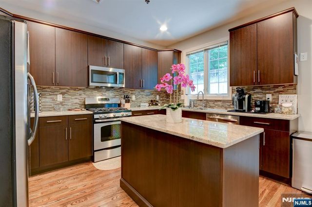50 Bloomfield Avenue 50, Essex Fells, NJ 07021