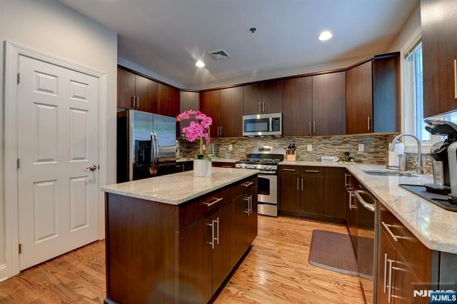 50 Bloomfield Avenue 50, Essex Fells, NJ 07021